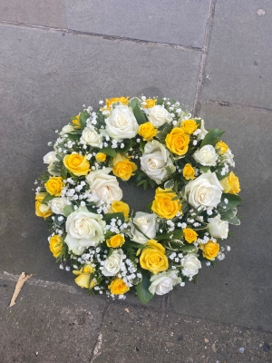 Yellow and white rose wreath