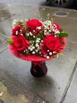 Red rose vase arrangement